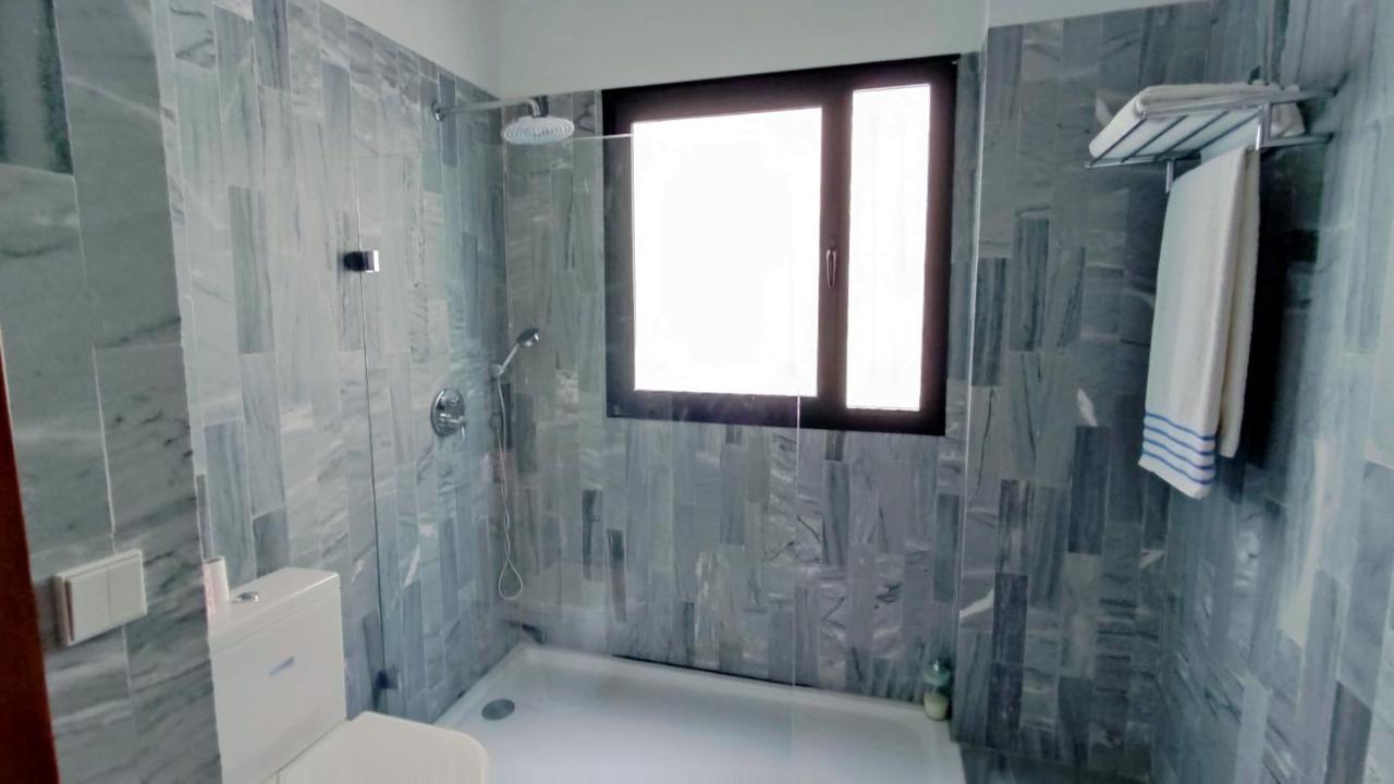 Selecta Elegante Apartamento Con Patio En Centro Historico Sewilla Zewnętrze zdjęcie