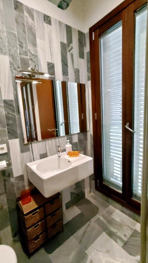 Selecta Elegante Apartamento Con Patio En Centro Historico Sewilla Zewnętrze zdjęcie
